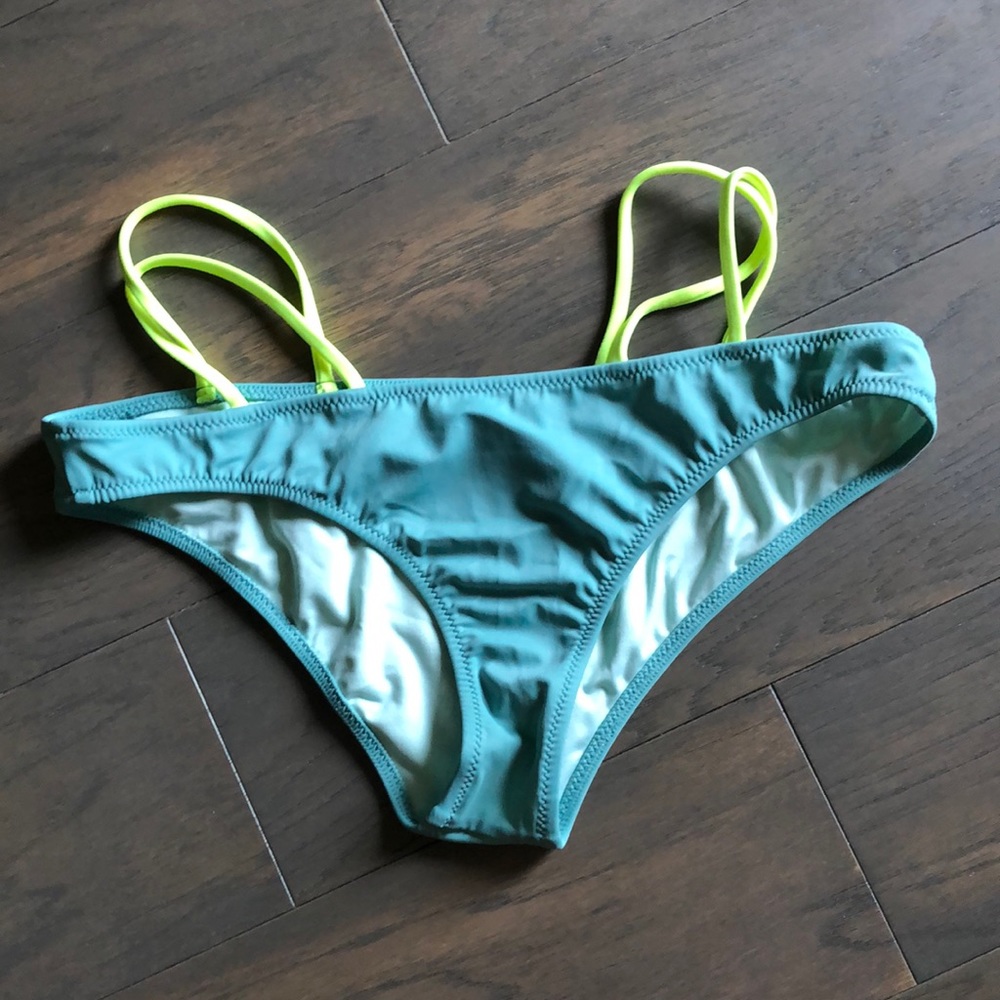 Cheeky bikini bottoms